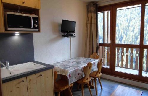 Valfrejus Apartment | Cozy Studio in Valfréjus Near Gondola and Shops