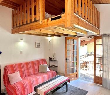 Tilh House | Charming Studio with Mezzanine, Pool & Ocean View