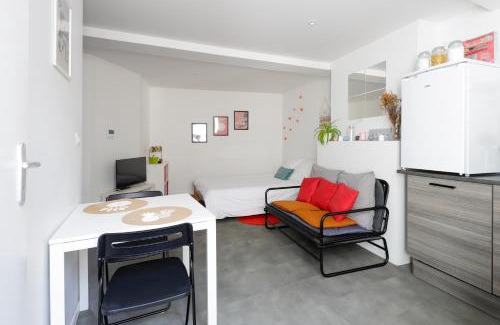 Riom Apartment | Stylish Studio in the Heart of Riom - Rated 9.4/10