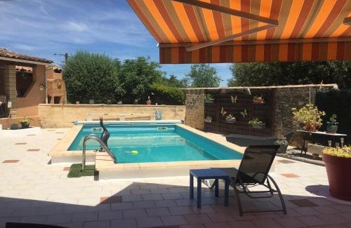 Sernhac Apartment | Inviting Studio with Pool Access in Sernhac