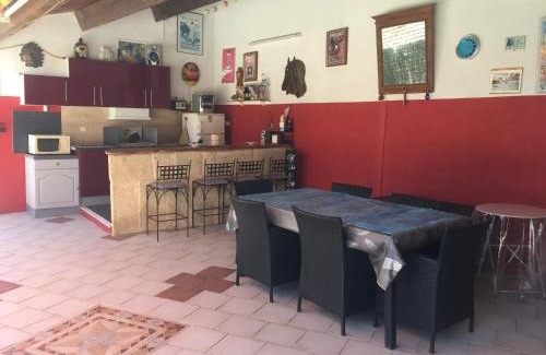 Sernhac Apartment | Inviting Studio with Pool Access in Sernhac