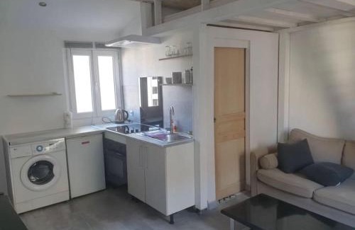 4th Arrondissement Apartment | Cozy Studio Chartreux: Ideal for Your Getaway