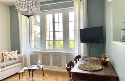 Exincourt Apartment | Cozy Studio in XXth Century Castle - Guest Rated 8.5/10
