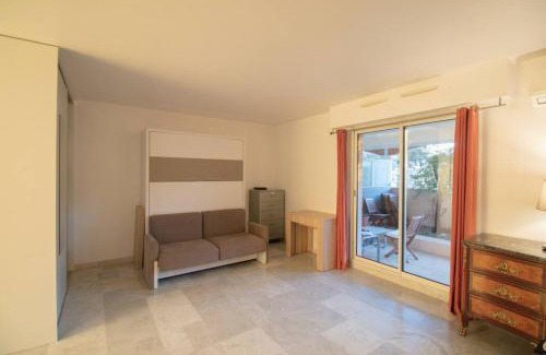 Cap d'Ail Apartment | Cozy Studio in the Heart of Town Near Monaco