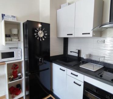 Avon Apartment | Stylish Studio with Restaurant & Great Guest Reviews