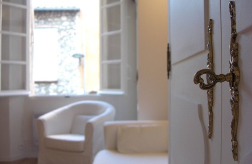 Antibes City Centre Apartment | Relax at Studio Le Pescadou in Beautiful Antibes