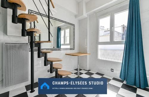 8th Arrondissement Apartment | Cozy Studio Steps from the Iconic Champs-Élysées