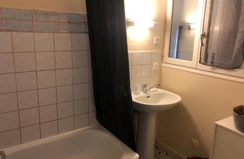 Saint-Jean-de-Braye Apartment | Cozy Studio Near Orléans City Center, Pet Friendly