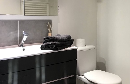 Beauvais Apartment | Cozy Studio Near City Center with Child-Friendly Amenities