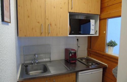 Valfrejus Apartment | Cozy Studio Near Gondola with Balcony & Pet-Friendly Stay