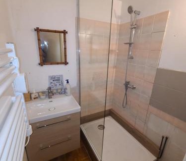 Selonnet Apartment | Cozy Studio at Chabanon: Pet-Friendly & Spa Amenities