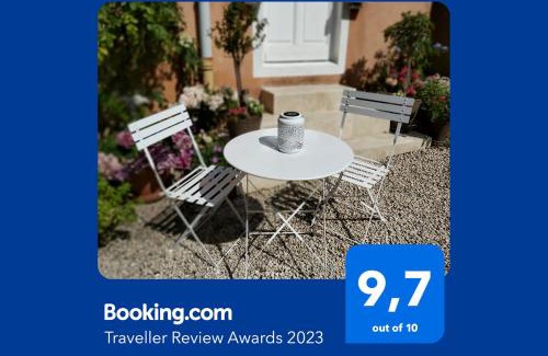 Saint-Rambert Apartment | Cozy Studio Retreat in Lyon 9e Mont d'or, Rated 9.6/10