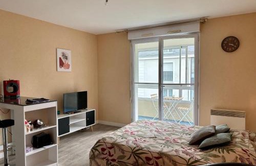 Tours Apartment | Cozy Studio in Tours Nord - Pet and Child Friendly Stay