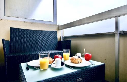 Saint-Cyr-l'Ecole Apartment | Convenient Appart'Hotel Versailles with Family-Friendly Amenities