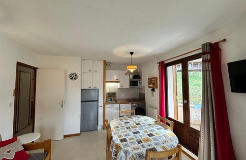 Villard-de-Lans Apartment | Cozy Apartment with Mountain View & Balcony Near Attractions