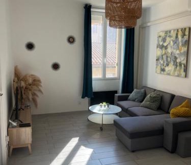 Belsunce Apartment | Convenient Grand T2 Near Gare St-Charles and Vieux Port