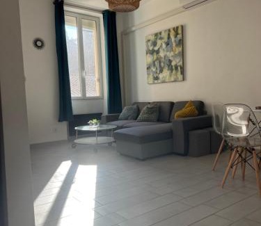 Belsunce Apartment | Convenient Grand T2 Near Gare St-Charles and Vieux Port