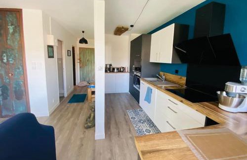 Gap Apartment | Convenient T2 Near City Center with Parking & Pet Friendly