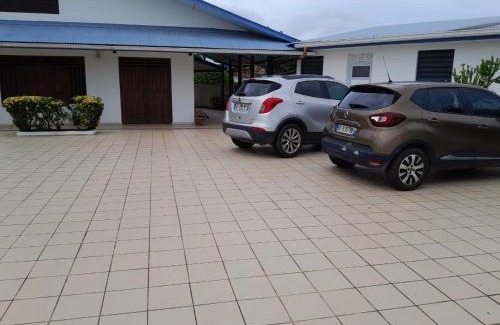 Remire Montjoly Apartment | Inviting T2 Meublé with Pool Access for Your Getaway