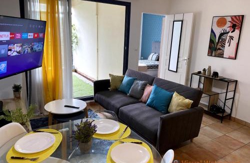 Sainte-Clotilde Apartment | Delightful T2 - Moufia Sainte-Clotilde with Sea and Mountain Views