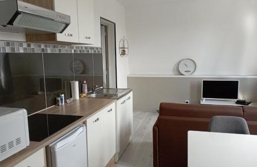 Coudekerque-Branche Apartment | Cozy T2 Near Dunkerque - Pet and Child Friendly Stay