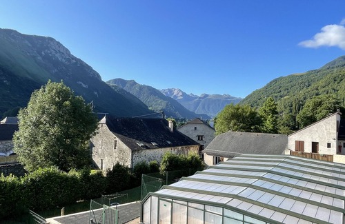 Bielle Apartment | Inviting T2 with Mountain Views & Indoor Pool for Families