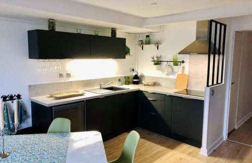 Limoges Apartment | Elegant T3 in City Center with Parking - Rated 9.6/10