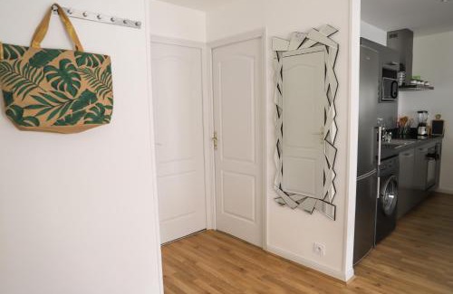 Blatin Apartment | Inviting T3 JAUDE with Terrace and Garage for Families