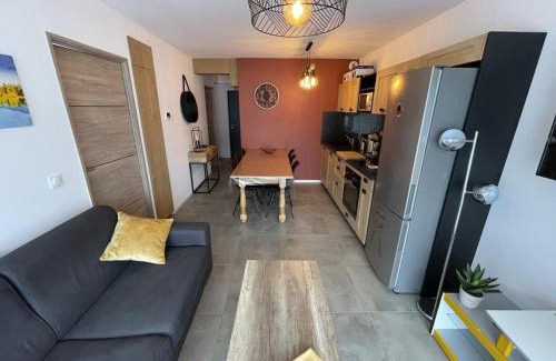 Laveissiere Apartment | Family-Friendly Appartement Le Lioran for 8 Guests