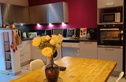 Novalaise House | Central Triplex with High Guest Ratings & Family-Friendly Perks
