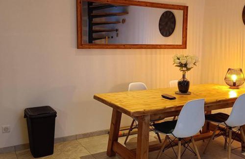 Novalaise House | Central Triplex with High Guest Ratings & Family-Friendly Perks