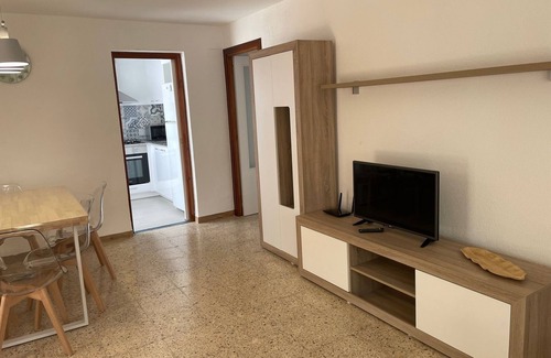 Calafat Villa | Cozy Villa for 6 Just Steps from the Beach in Calafat