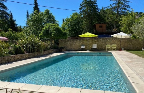Venasque Bed & Breakfast | Inviting Retreat in Provence: Pool, Spa & Family-Friendly