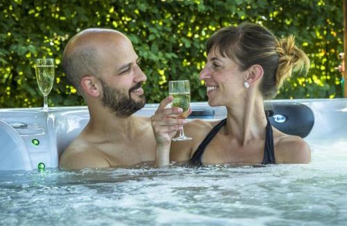 Le Clerjus Bed & Breakfast | Elegant "Rubis" Room with Terrace & Pond Views - 10/10 Rated