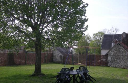 Lye House | Idyllic Farmhouse Near Loire Castles & Beauval Zoo