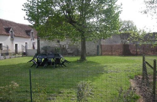 Lye House | Idyllic Farmhouse Near Loire Castles & Beauval Zoo