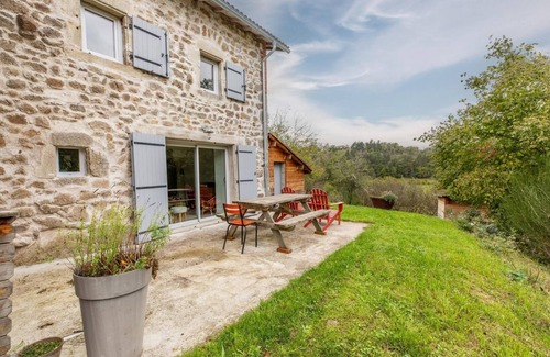 Saint-Dier-dʼAuvergne House | Cozy Nature Retreat with Pool & Family-Friendly Amenities