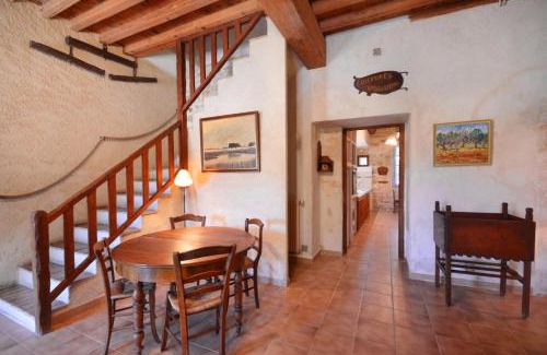 Saintes-Maries-de-la-Mer House | Inviting 4-Star Maison with Shared Pool in Saintes Maries