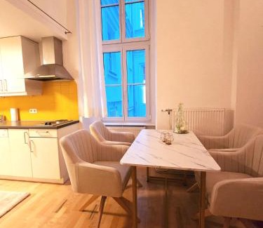Neubau Apartment | charmante Hofwohnung im Herzen von Wien