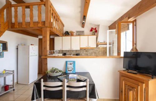 Orgnac-l'Aven House | 2-Bedroom Retreat with Pool and Garden in Orgnac l'Aventr