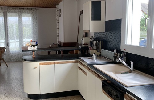 Hauteville-sur-Mer House | Cozy Maison Just 350m from the Beach - Guest Rated 9/10