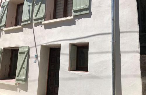 Montalba-le-Chateau House | Quaint Village House with Rooftop Terrace, Rated 9.4/10