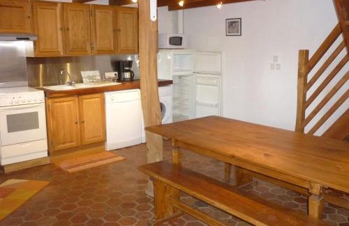 Touffreville-sur-Eu House | Cozy 2-Bedroom Maison with Garden & WiFi near the Beach