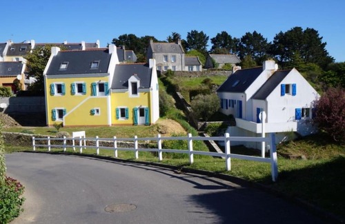 Locmaria Villa | Cozy Stay at Belle Île en Mer with Pool and Pet-Friendly Options
