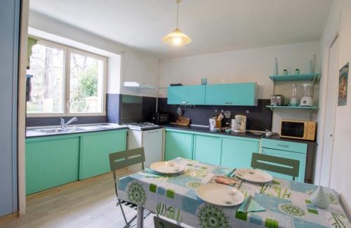 Ajat House | Inviting 3-Bedroom Retreat with Garden and Pool in Périgord
