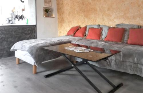 Cagny House | Cozy Maison with Garden in Cagny - Family & Pet Friendly