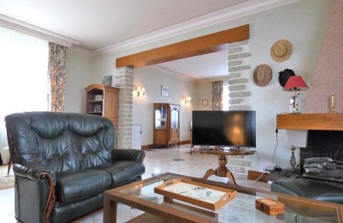 Challet House | Cozy Retreat in a Historic Farmhouse Near Tourist Attractions