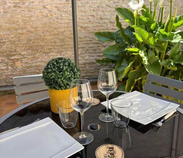 Cognac House | Cozy Home with Private Courtyard & Child-Friendly Amenities