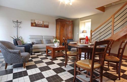 Antoigny House | Bright Retreat Near Bagnoles de l'Orne with Garden & WIFI