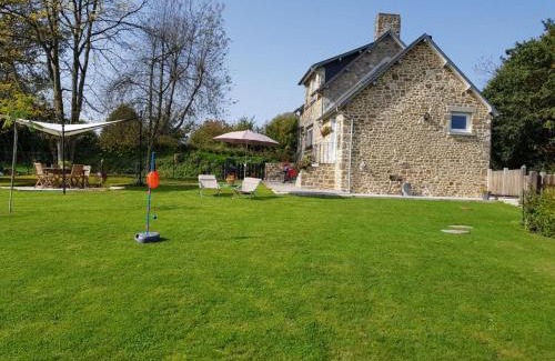 Antoigny House | Bright Retreat Near Bagnoles de l'Orne with Garden & WIFI